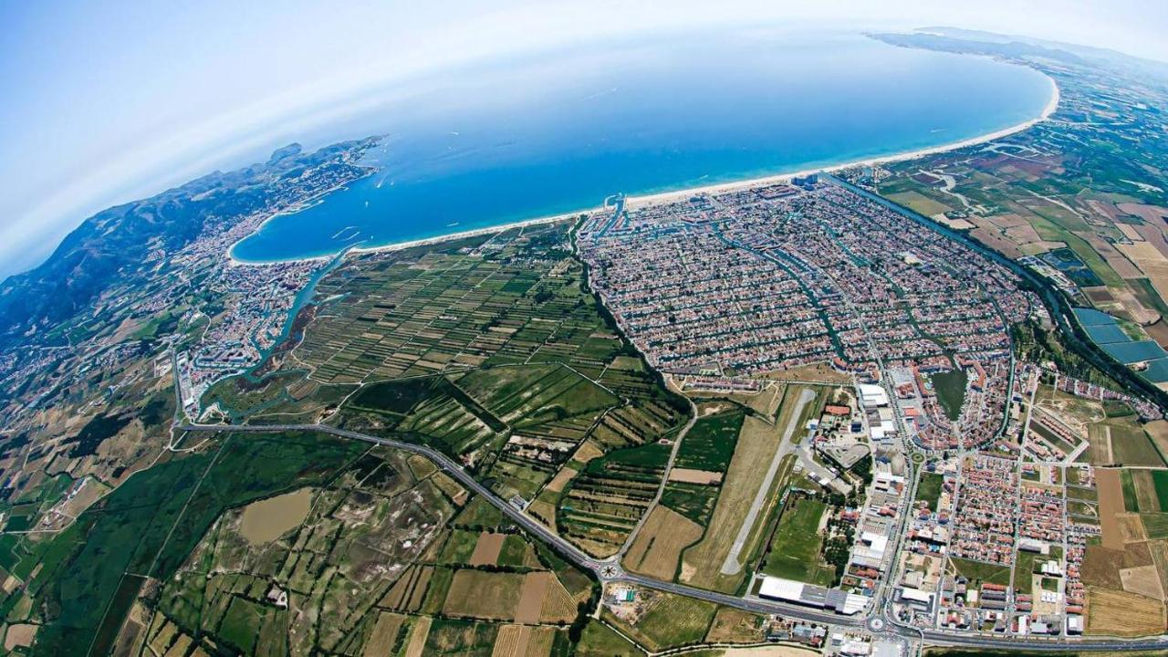 Costa Brava Acollidor Apartament Amb Gran Terrassa Per A 3 Persones Castello  D'Empuries Kültér fotó